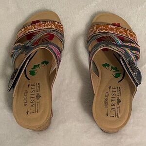 spring step wedged shoe